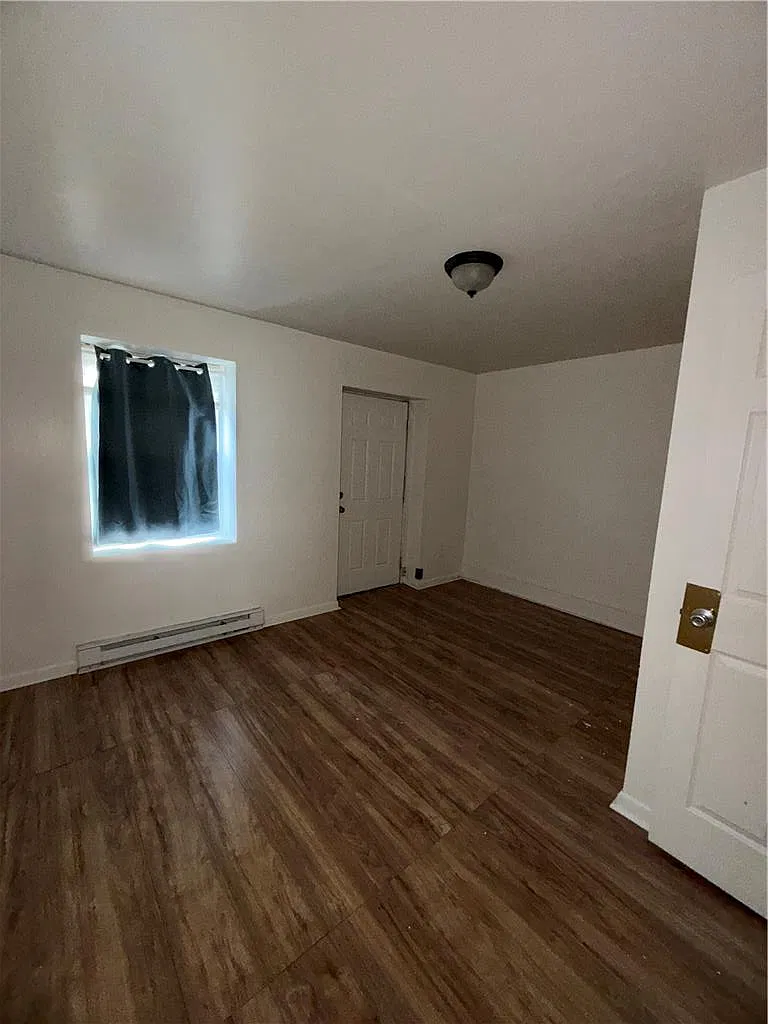 1 bed, 1.0 bath, 550 sqft, $1,350 — Photo 3