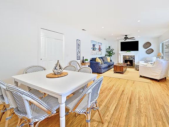 Dining Area / Living Room