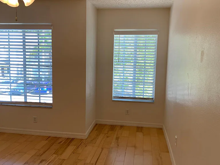 10819 Brickside Ct — Photo 13