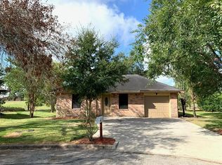 1002 Glen Lake Ct, Eagle Lake, TX 77434