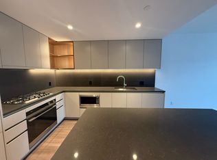 720 Farrow St #1001, Coquitlam, BC V3J 0P3