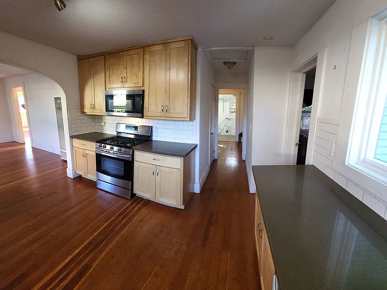 316 E Foothill Blvd — Photo 20