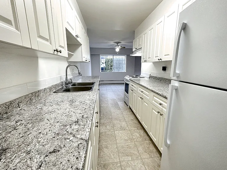 6635 McKay Ave #102 — Photo 16