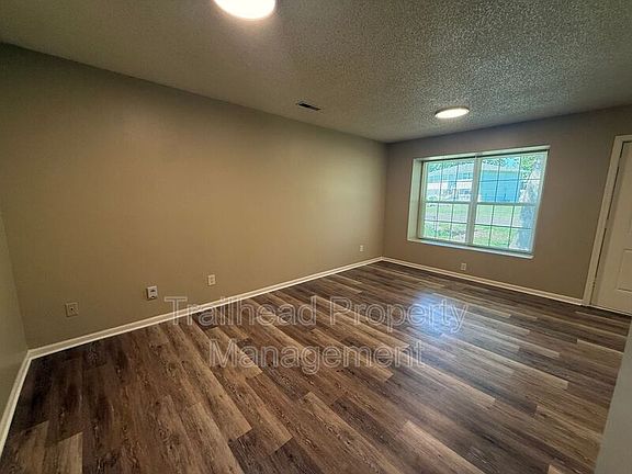 2nd image of 602 N Jackson St