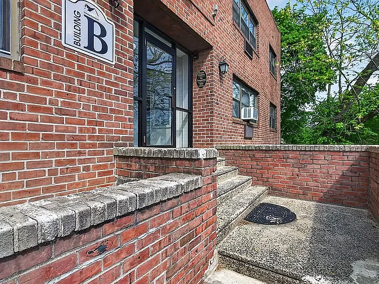 1360 Edgewood Ave #B — Photo 12