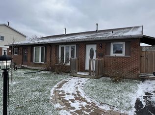 97 Dalehurst Dr, Ottawa, ON K2G3V1