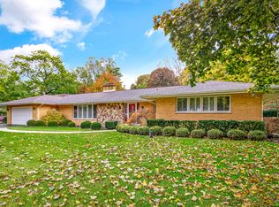 2323 S Circle Dr, Palatine, IL 60067