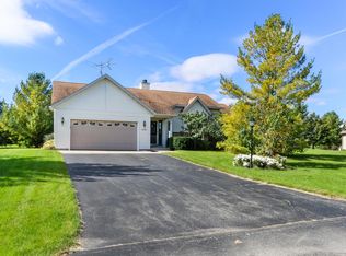 N7061 Lakeshore Ave, Elkhorn, WI