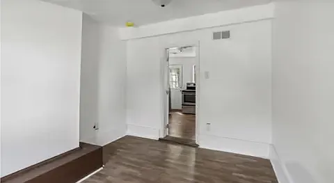 2 bed, 1100 sqft, $1,050 — Photo 2