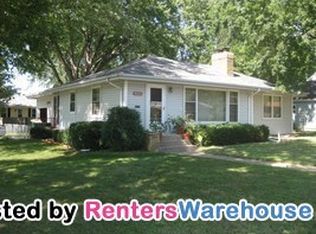4016 Lake Dr, Robbinsdale, MN 55422