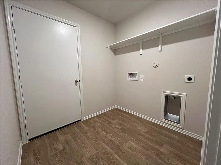 305 Wirecrested Dr — Photo 26