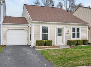 1030 Perry Dr, Algonquin, IL