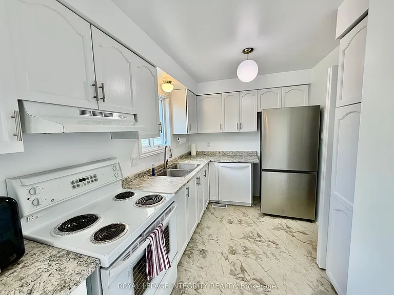 1039 Karsh Dr — Photo 5