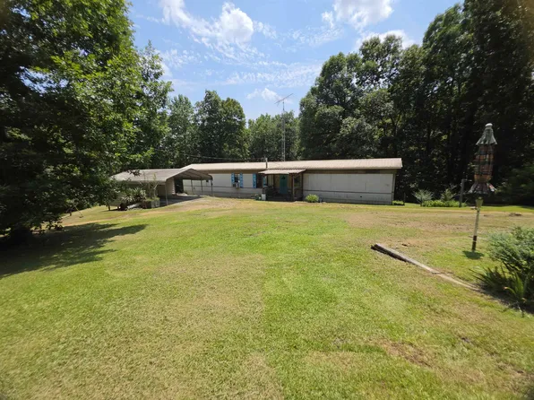 54 Candy Ln, Haleyville, AL 35565