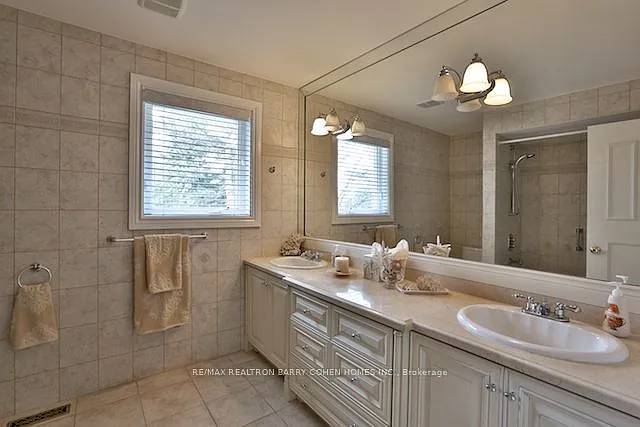 15 Sonata Cres — Photo 8