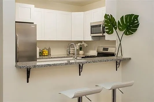 90 Clinton Ave #201 — Photo 3