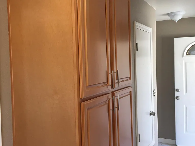 640 E 8th St #204 — Photo 8