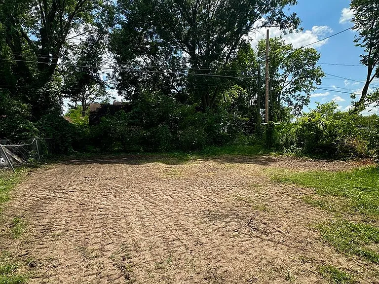 2632 W Lincoln St — Photo 13