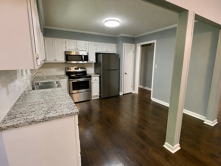 3827 Cavalier Dr — Photo 9