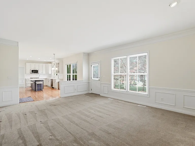 7822 Remington Rd — Photo 32