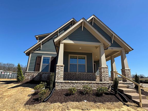 2nd image of 360 Oak Haven Cir