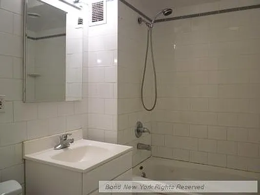 Rented by Bond New York | media 41