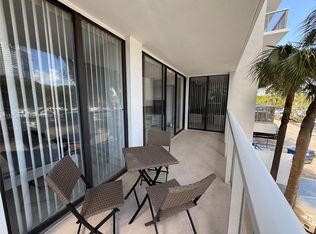 3731 N Country Club Dr APT 222, Aventura, FL 33180