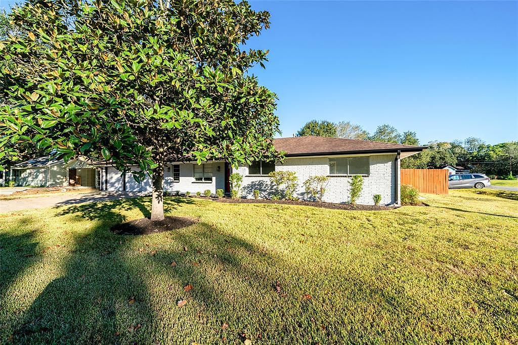 1504 W Adoue St, Alvin, TX 77511 Zillow