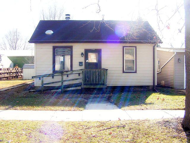 1st image of 1144 1st St