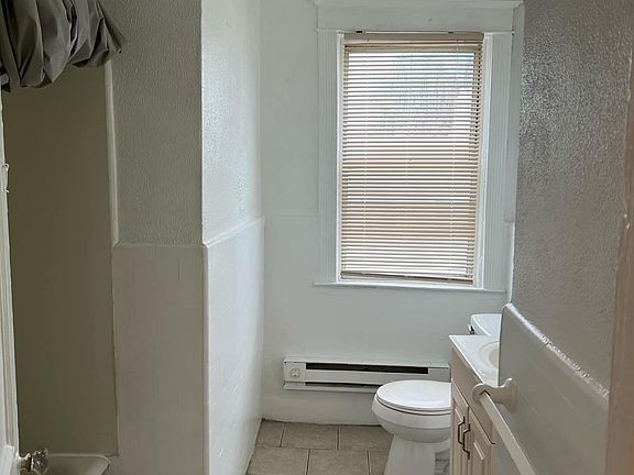 2nd image of 255 Long Ln #2