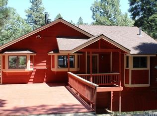 621 Oak Knoll Dr, Green Valley Lake, CA 92341