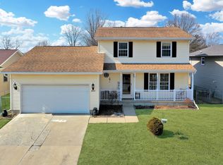 2825 Rutherford Dr, Bloomington, IL 61705