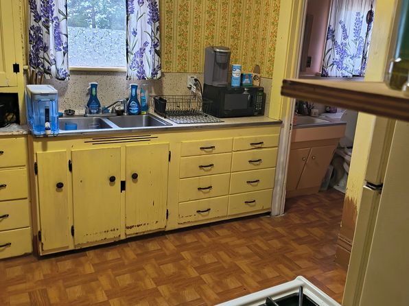 (undisclosed Address)