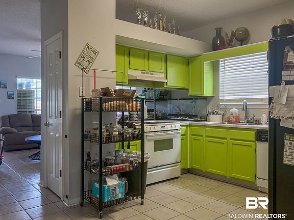 5th image of 7621 Audubon Dr