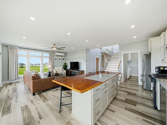 4th image of 4102 Kiva Rd