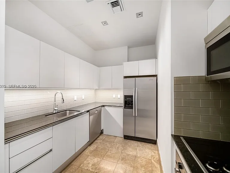 1050 Brickell Ave #3122 — Photo 28