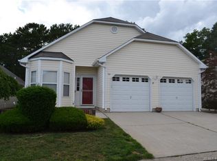 70 Summerhill Dr, Manahawkin, NJ
