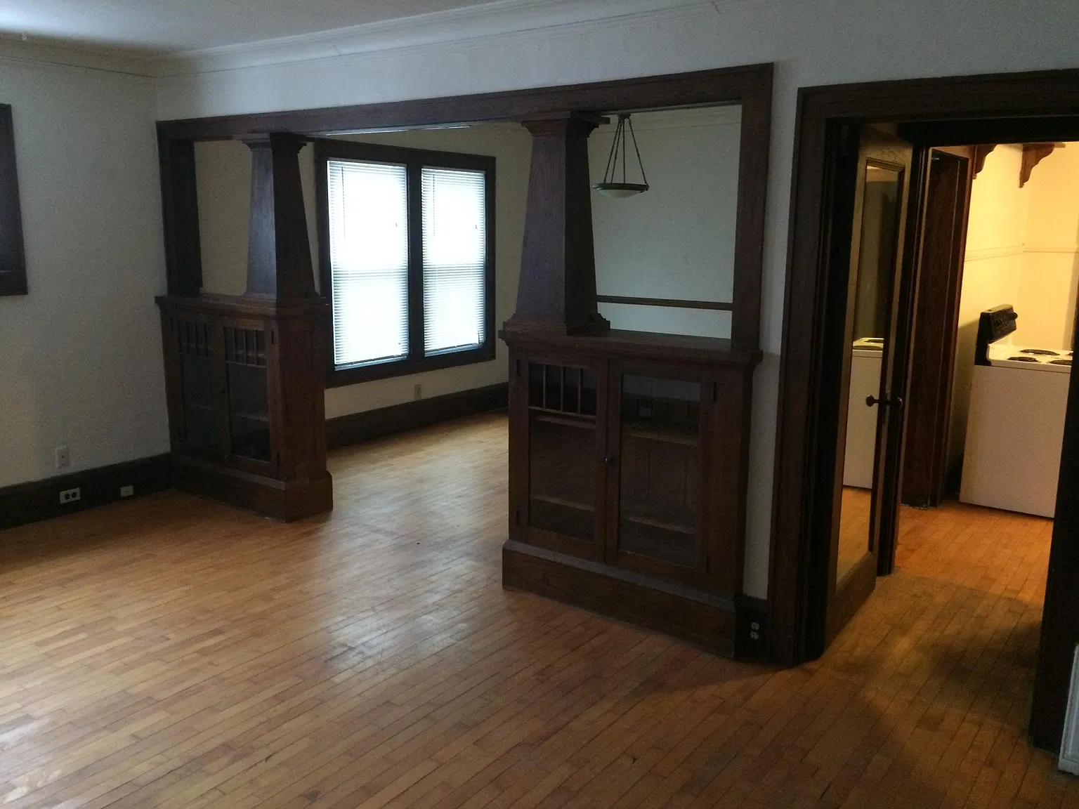 1 bed, 1000 sqft, $895 — Photo 1