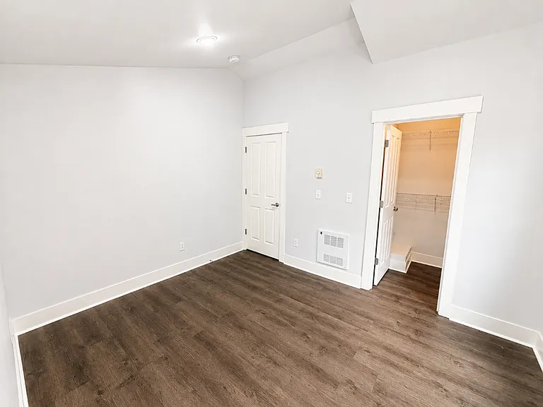 9215 Roosevelt Way NE #C — Photo 15