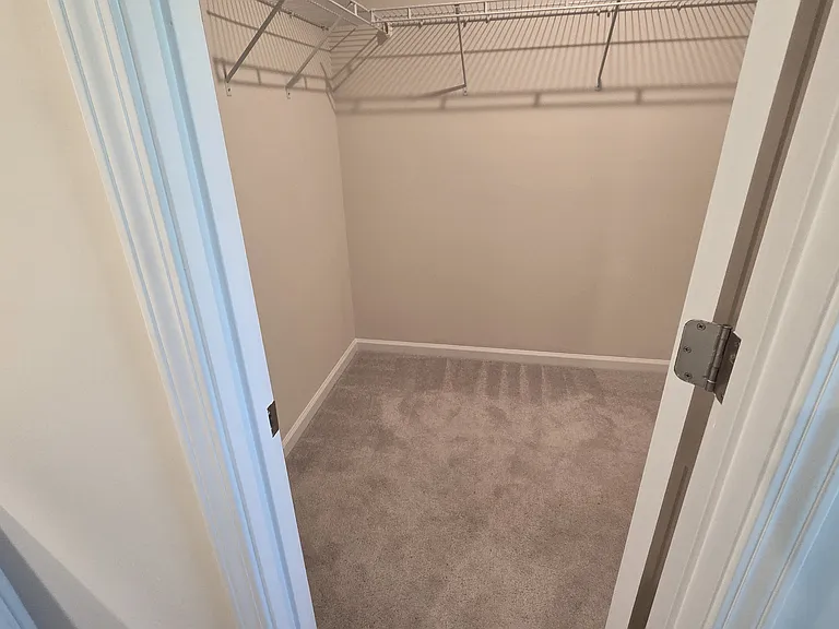 1537 Woodhouse Dr — Photo 9