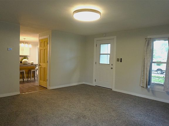 5th image of 703 E Filmore St