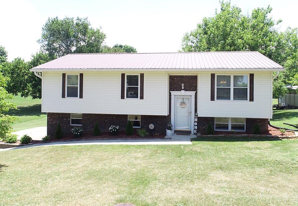 1st image of 3623 Halifax Cir