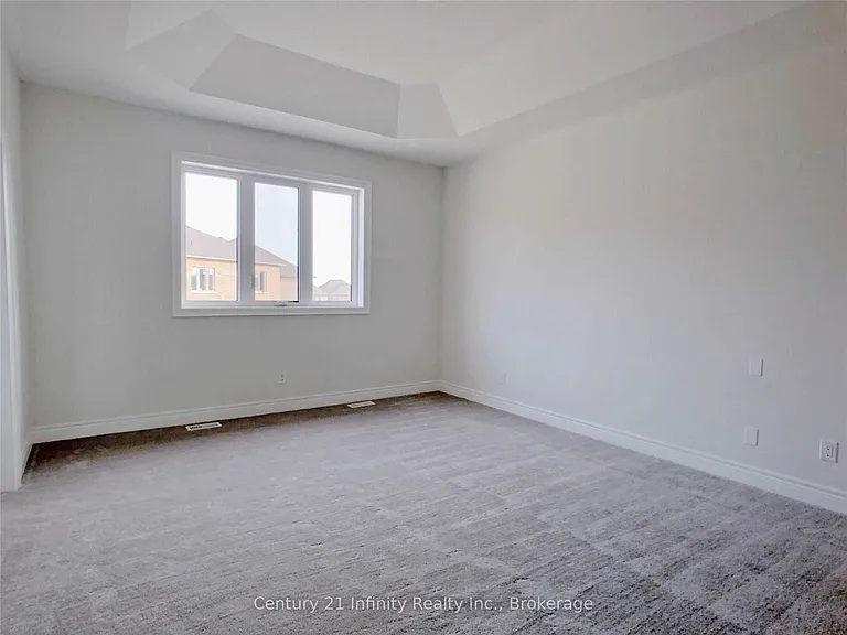 9 Saint Ives Cres — Photo 18