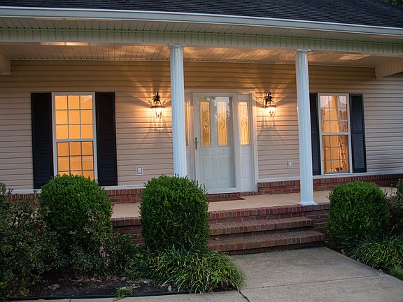 4th image of 3600 Thornwood Trl
