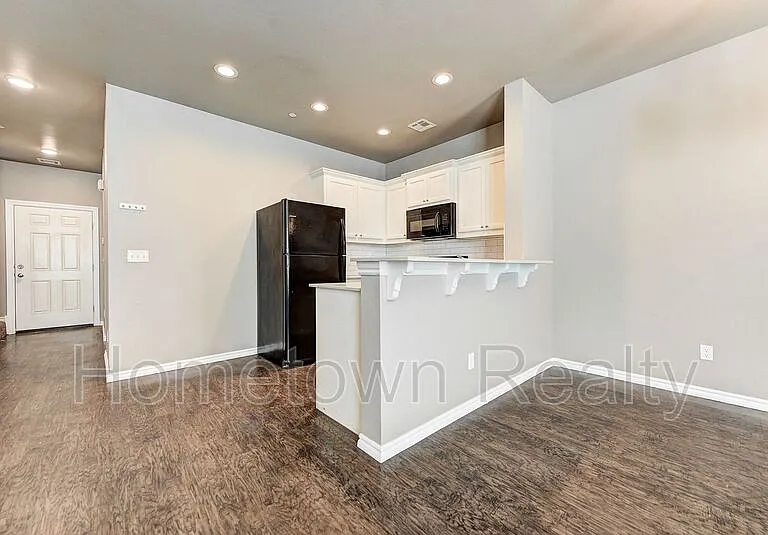 788 SW 13th St — Photo 16