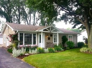 813 W Water St, New Buffalo, MI 49117