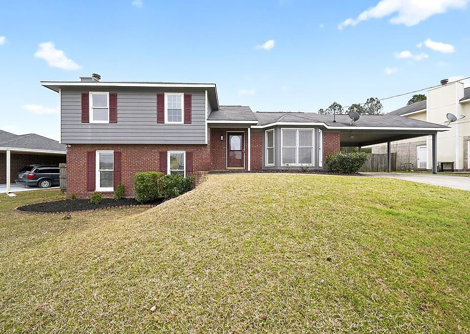 1st image of 156 Sweetwater Dr