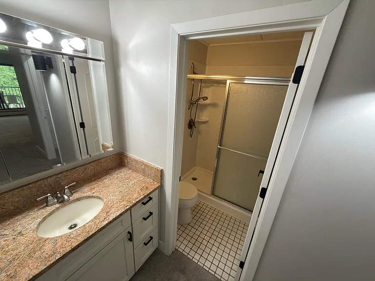 10501 Cedar Lake Rd #511 — Photo 12