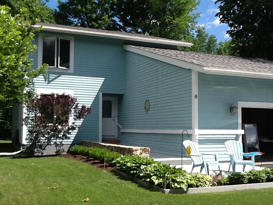 Front view of home