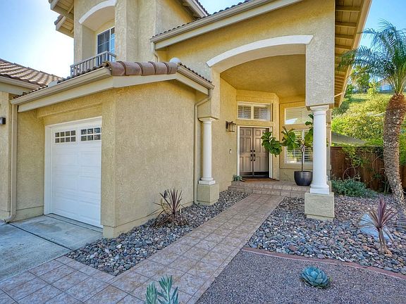 2nd image of 13660 Lindamere Ln